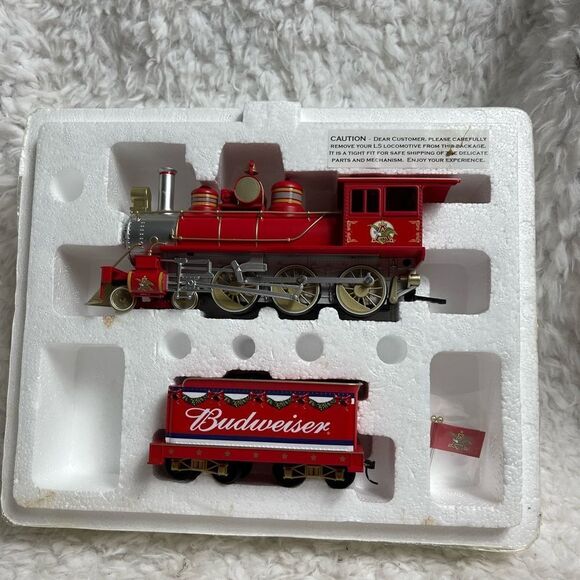 NIB Hawthorne Village Budweiser Holiday express Train Locomotive& Tender - Picture 1 of 16